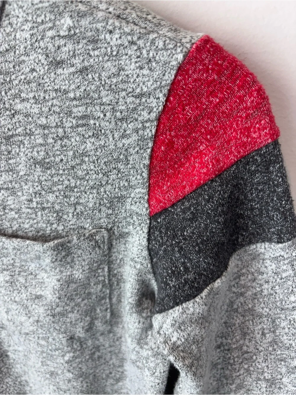 OshKosh B'gosh Boys 14/14A Gray Colorblock Long Sleeve Pocket Red Black
